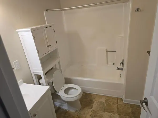 7600 157th ST W #205, Apple Valley, MN 55124