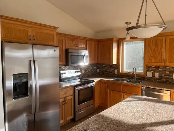 806 103rd AVE NE, Blaine, MN 55434