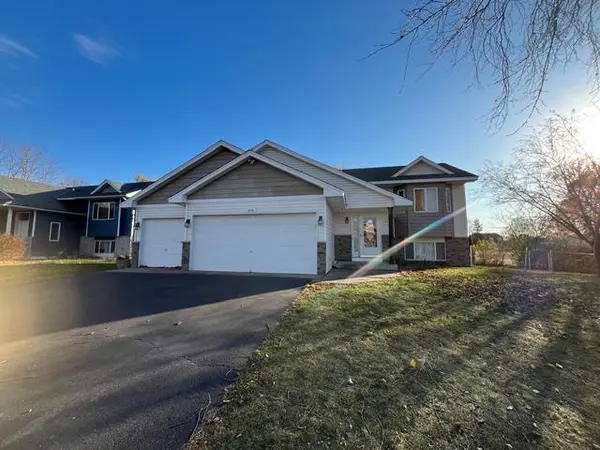 806 103rd AVE NE, Blaine, MN 55434