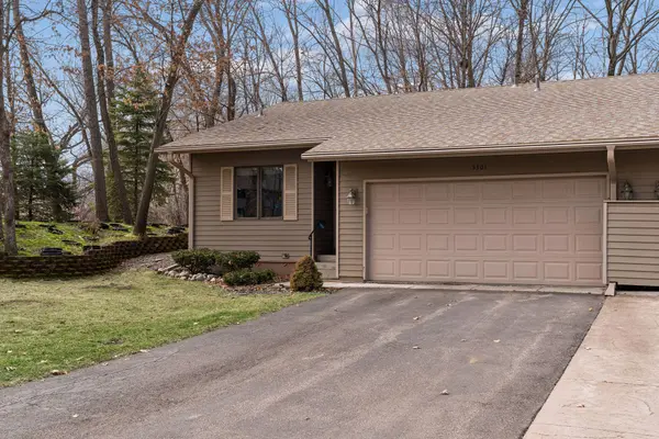 5301 Yorktown LN N, Plymouth, MN 55442