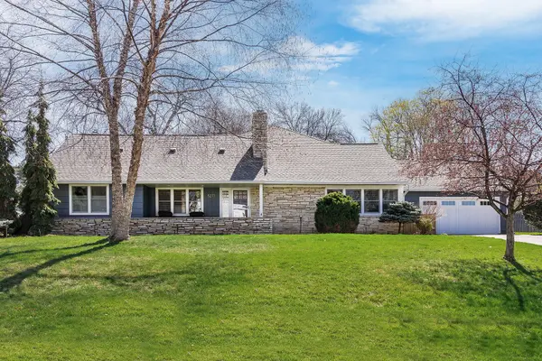 5277 Lochloy DR, Edina, MN 55436