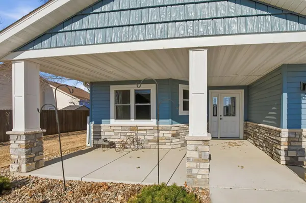 530 Graceview LOOP, Saint Joseph, MN 56374