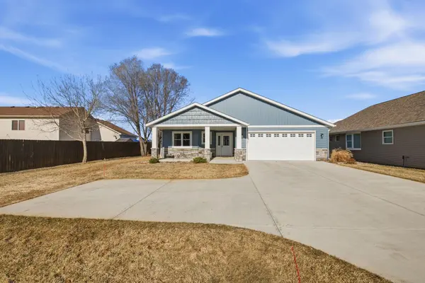 530 Graceview LOOP, Saint Joseph, MN 56374