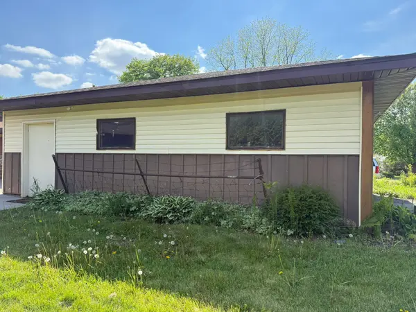 300 Arnold ST, West Concord, MN 55985