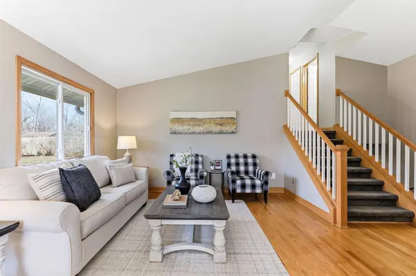 15008 1st AVE S, Burnsville, MN 55306