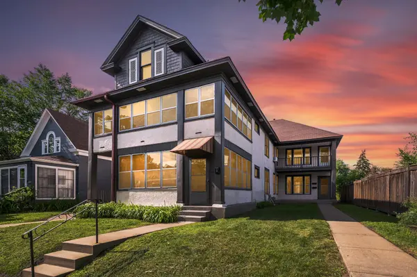 909 22nd AVE NE, Minneapolis, MN 55418
