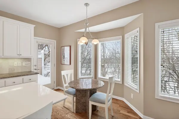 6077 Clarion CIR, Minnetonka, MN 55343