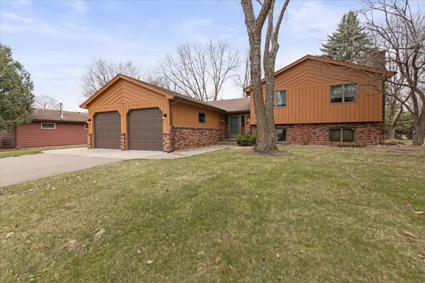 401 Green AVE SE, Watertown, MN 55388
