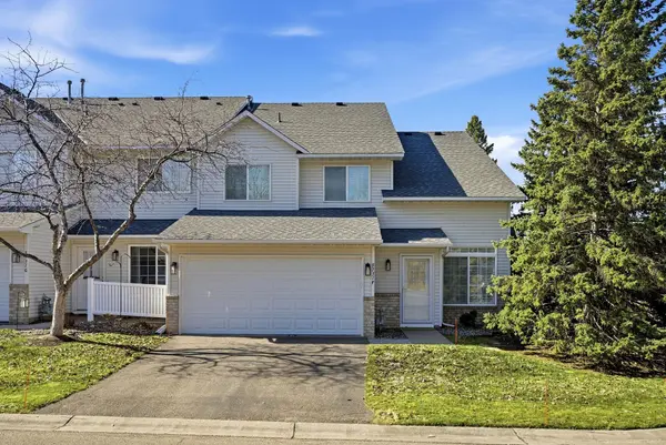 8731 Quarry Ridge LN #F, Woodbury, MN 55125
