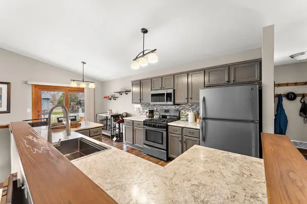 163 Southwind LN, West Saint Paul, MN 55118
