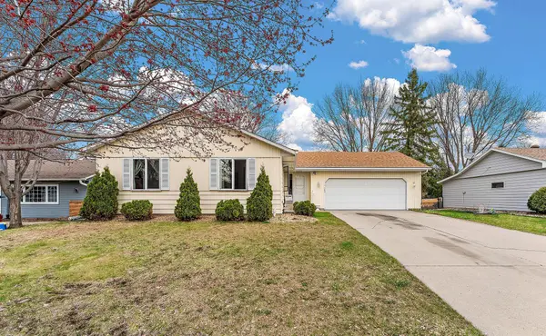 163 Southwind LN, West Saint Paul, MN 55118