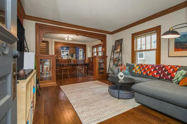 1315 Saint Clair AVE, Saint Paul, MN 55105