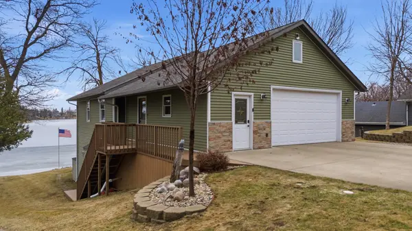 1199 Long Beach DR, Detroit Lakes, MN 56501