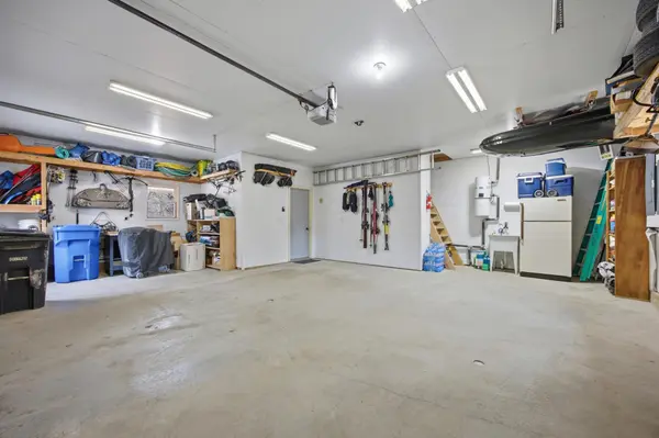 1199 Long Beach DR, Detroit Lakes, MN 56501