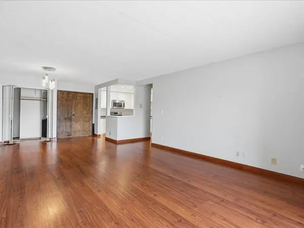 6670 Vernon AVE S #202, Edina, MN 55436