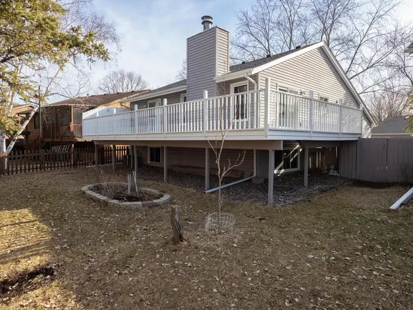 5545 Knoll DR, Shoreview, MN 55126