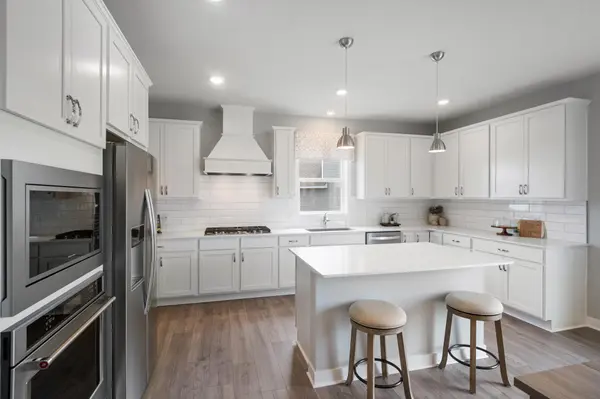 1647 Zumbro AVE, Shakopee, MN 55379