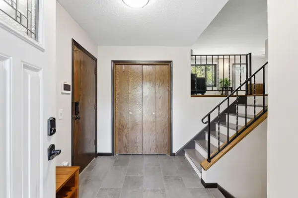 819 Grant ST, Anoka, MN 55303