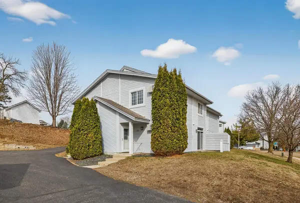281 Zumbro DR NW, Rochester, MN 55901