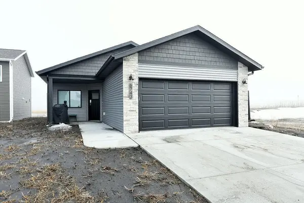 6743 66th AVE S, Horace, ND 58047