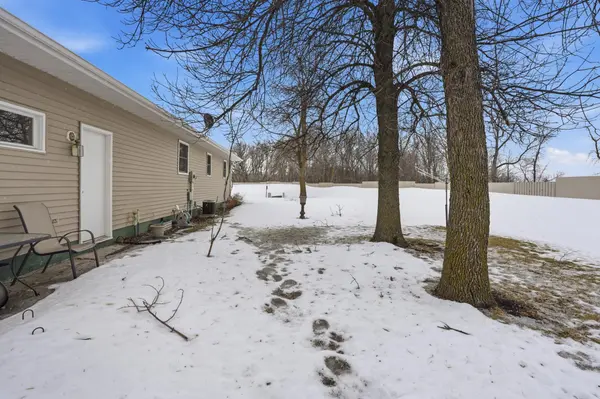 535 W Bend LN, Alvarado, MN 56710