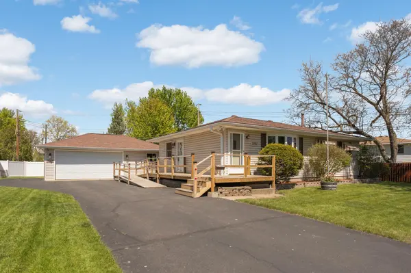 3981 71st ST E, Inver Grove Heights, MN 55076