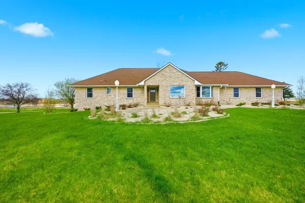 2068 Millersburg BLVD W, Dundas, MN 55019