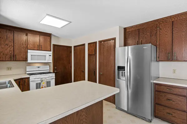 479 Centennial DR, Roseville, MN 55113