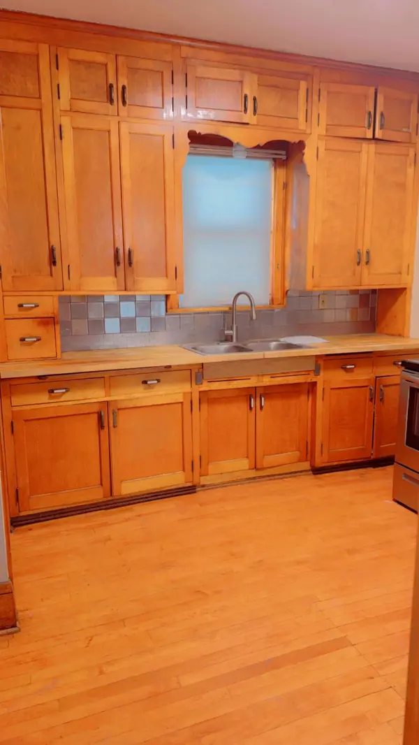 751 Lawson AVE E, Saint Paul, MN 55106