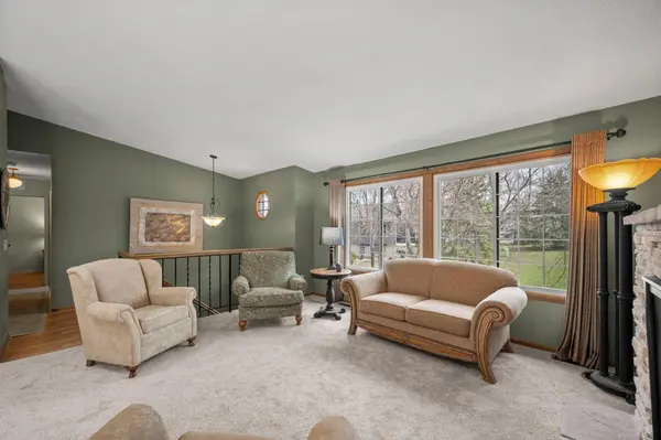 441 Dorland RD S, Maplewood, MN 55119