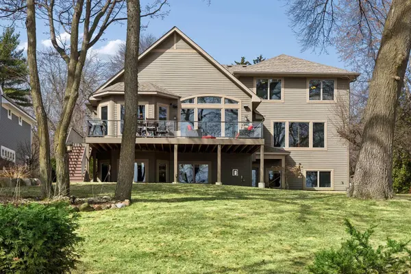 5110 Lexington AVE N, Shoreview, MN 55126