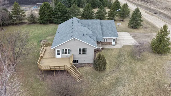 6335 1st AVE W, Willmar, MN 56201