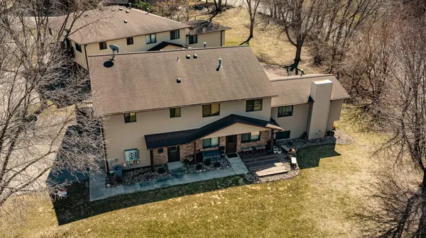 101 Conner CIR SW, Rochester, MN 55902