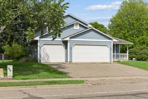 2722 Innsbruck DR, New Brighton, MN 55112