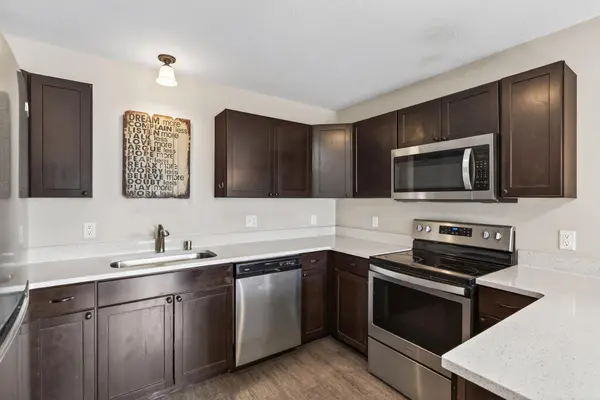 84 Curtice ST E, Saint Paul, MN 55107