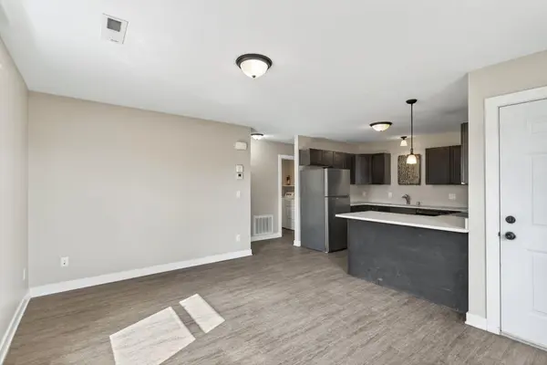 84 Curtice ST E, Saint Paul, MN 55107