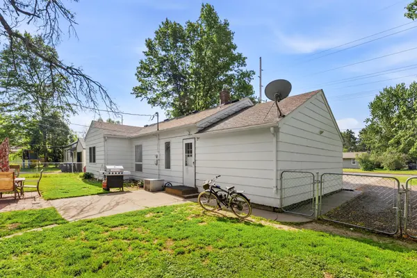 475 W 1st ST, Rush City, MN 55069