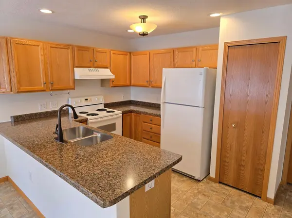 7462 Hinton Park AVE S, Cottage Grove, MN 55016