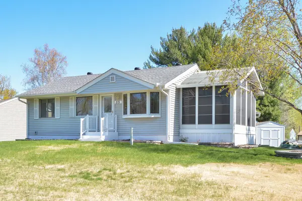 215 Keith RD, Circle Pines, MN 55014