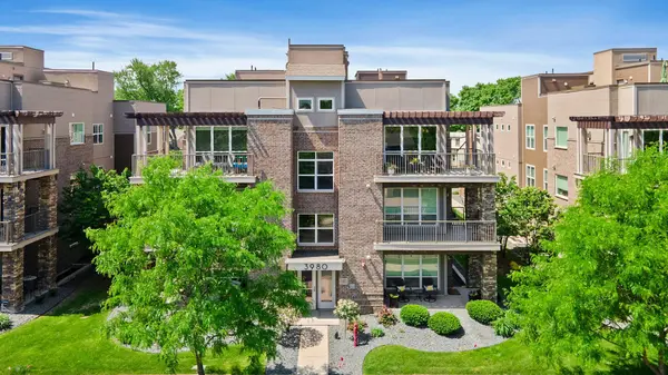 3980 Wooddale AVE S #302, Saint Louis Park, MN 55416