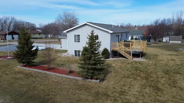 7005 4th ST, Lake Park, MN 56554