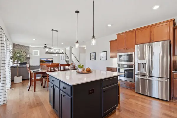 11040 Sundance RDG, Maple Grove, MN 55369