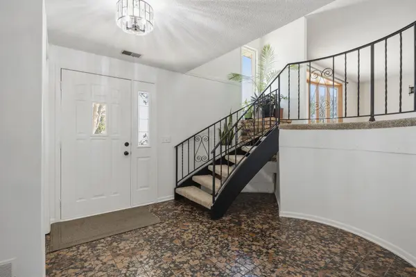 2063 Parkway DR, North Saint Paul, MN 55109