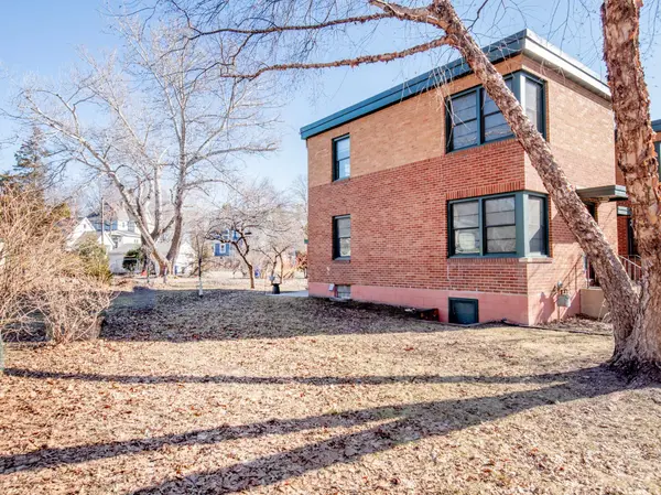 2263 Priscilla ST, Saint Paul, MN 55108