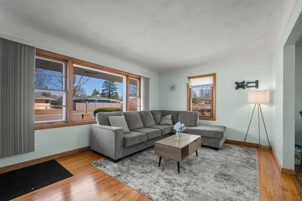1236 Roma AVE, Roseville, MN 55113