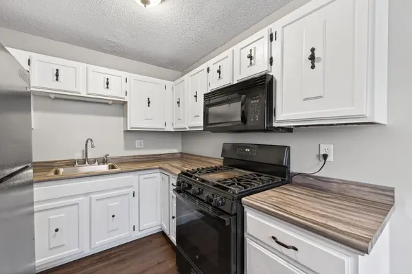 406 Livingston AVE, Saint Paul, MN 55107