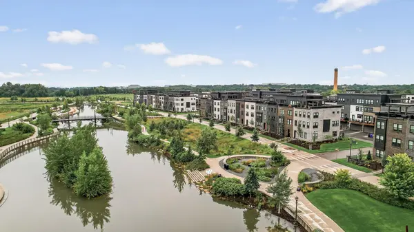 875 W Falls Passage #C, Saint Paul, MN 55116
