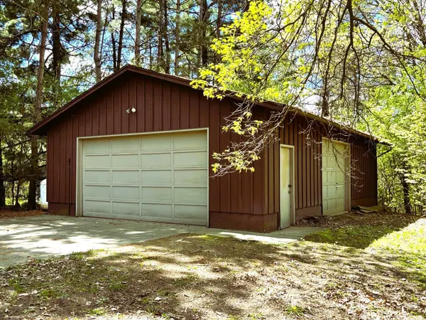 1447 Sterling ST S, Maplewood, MN 55119