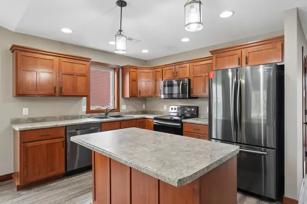 1707 Squirrel WAY, New Richmond, WI 54017