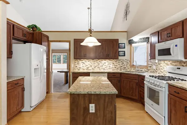 11204 Virginia RD, Bloomington, MN 55438